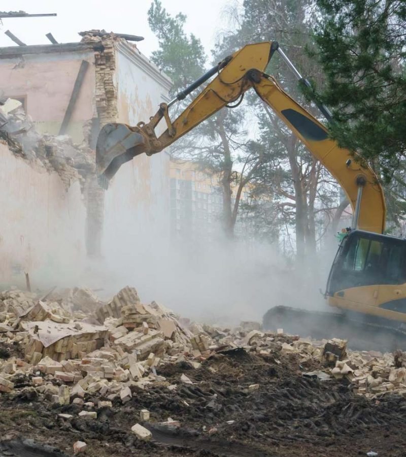 Bagger bei Erdarbeiten in Straubing